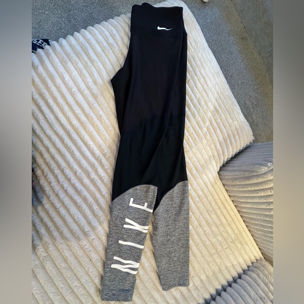 Nike leggings